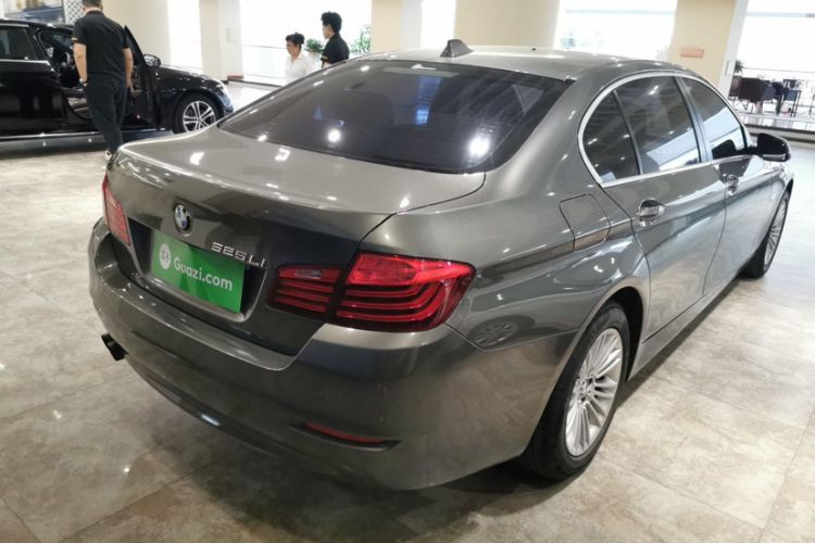 Used BMW 5 Series 2014 525Li Leading Model
