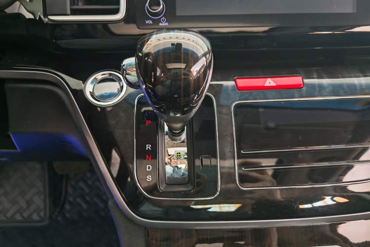 Used Honda Elysion 2019 2.0L Hybrid Supreme Edition
