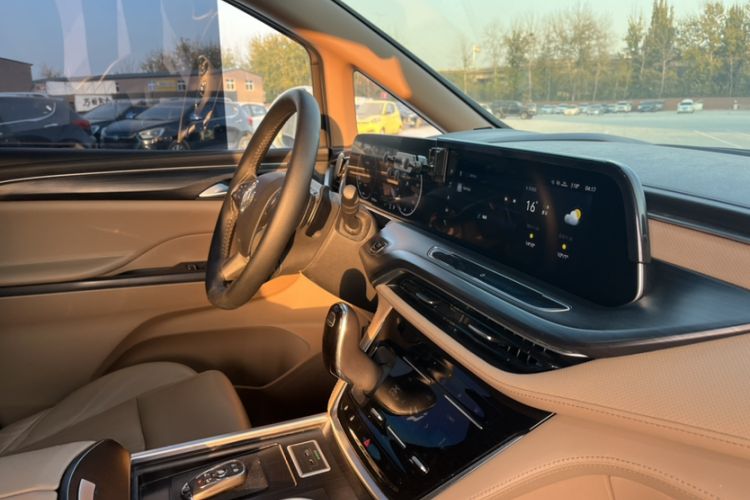 Used Buick GL8 2021 ES Land Cruiser 653T Luxury Edition
