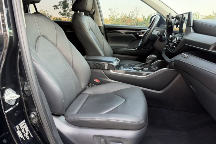 Used Toyota Highlander 2022 Dual-Engine 2.5L Four-Wheel Drive Prestige Version 7 Seats