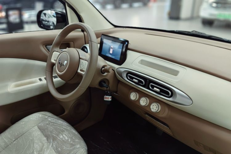 Used Wuling Hongguang MINIEV 2025 Four-Door Version Advanced Edition
