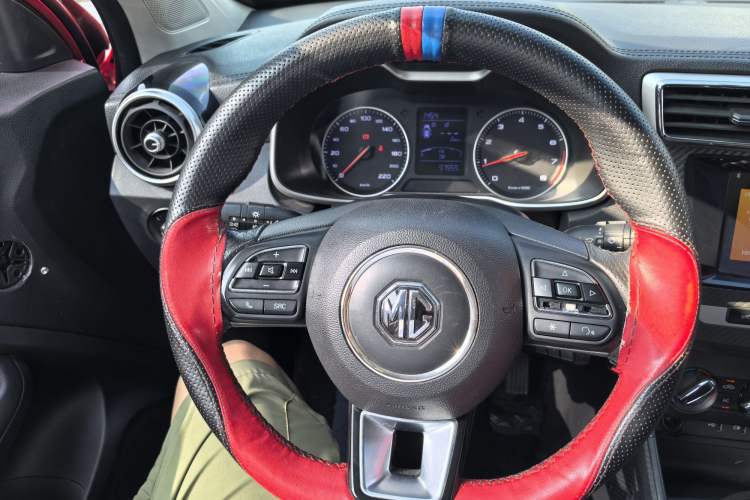 Used MG ZS 2017 1.5L Manual Luxury Edition
