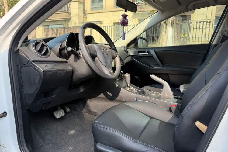 Used Mazda Mazda 3 2011 Sedan 1.6L Automatic Comfort Model