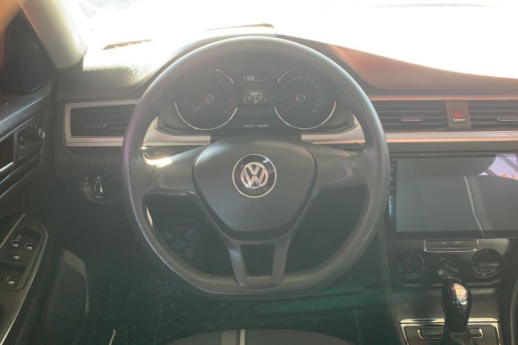 Used Volkswagen C-TREK 2018 1.5L Automatic Fashion Model
