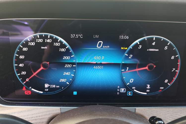 Used Mercedes-Benz E-Class 2023 Facelift E 260 L
