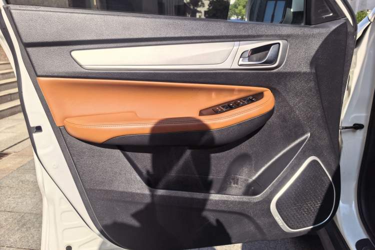 Used Geely Auto Vision X6 2018 1.4T CVT 4G Connected Luxury Version