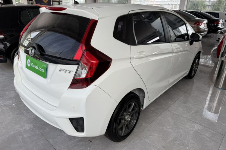 Used Honda Fit 2016 1.5L LXS CVT Comfort Sunroof Version
