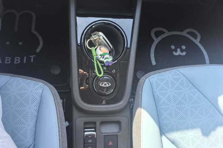 Used Chery Little Ant 2022 Sweet Pink Edition Half-Sugar Version Lithium Iron Phosphate 30 kW 301 km
