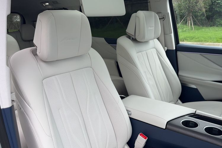 Used Buick GL8 New Energy 2024 Lu Zun Luxury Edition 7-Seater
