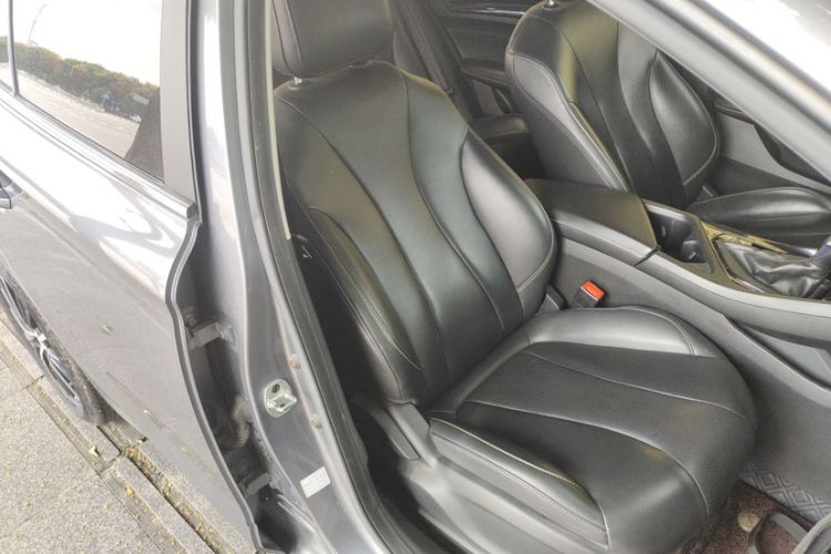 Used Roewe i5 2021 1.5L CVT Diamond Edition
