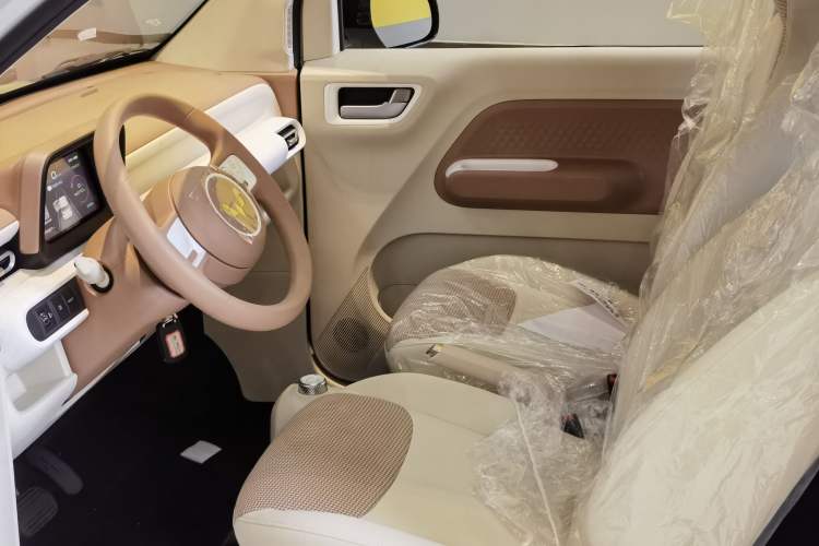 Used Wuling Hongguang MINIEV 2024 3rd Generation 215km Youth Edition
