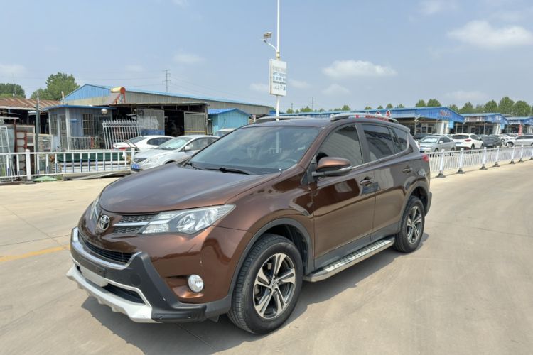 Used Toyota RAV4 2015 2.0L CVT Two-Wheel Drive Fashion Edition
