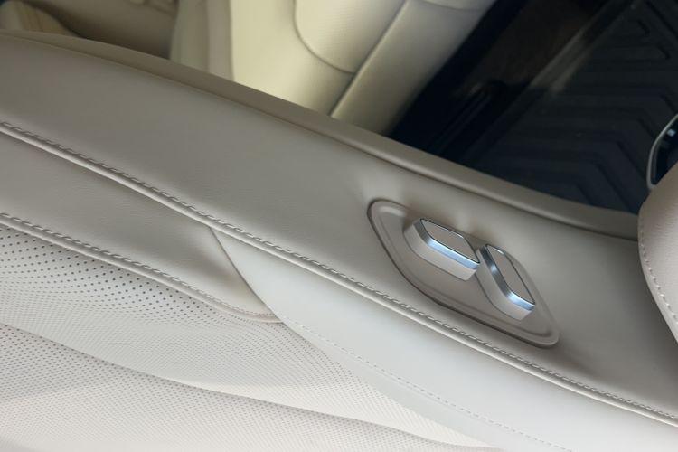 Used Hima AITO M7 2024 1.5T Rear-Drive Plus Version 5 Seats
