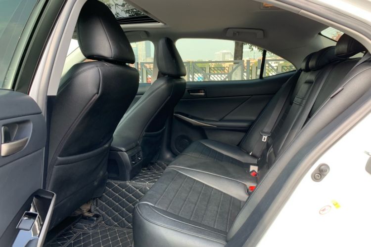 Used Lexus IS 2017 300 FENGSHANG Edition