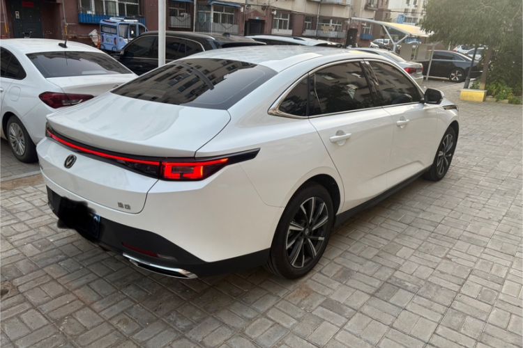 Used Changan Eado 2025 Blue Whale 1.5T 500Bar Prestige Model
