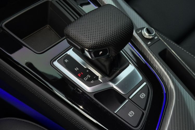 Used Audi A4L 2023 40 TFSI quattro Luxury Dynamic Edition
