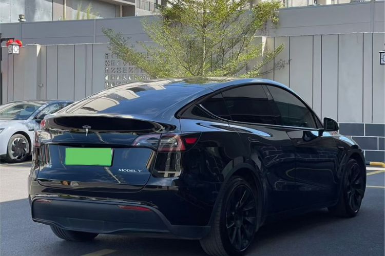 Used Tesla Model Y 2022 Rear-Wheel-Drive Version
