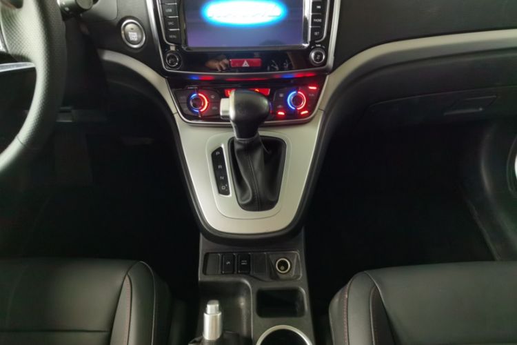 Used Haval M6 2019 1.5T DCT Two-Wheel Drive Elite Version China VI Standard
