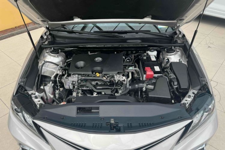 Used Toyota Camry 2021 2.0G Luxury Edition
