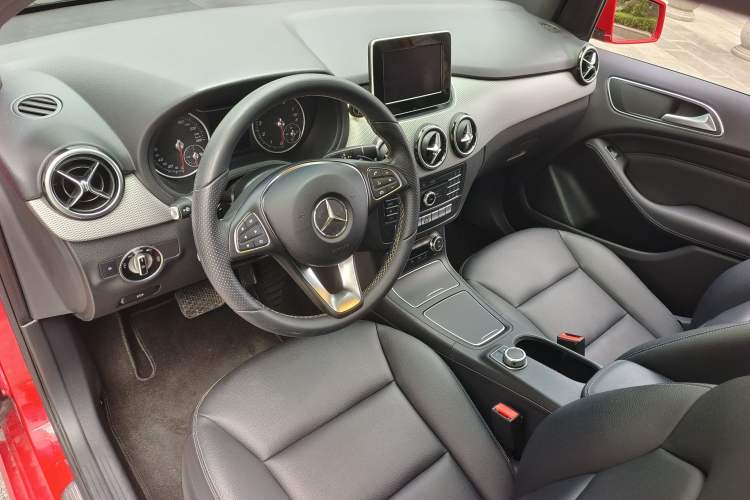 Used Mercedes-Benz B-Class 2015 B 200 Fashion Model
