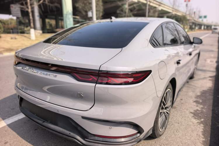 Used BYD Han 2025 EV with 701 km of Laser Radar-Enabled Intelligent Driving
