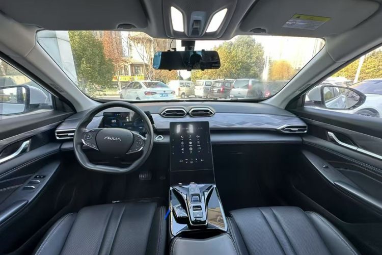 Used Dongfeng Aeolus Mage 2024 Honor Edition 1.5T Fashion Model