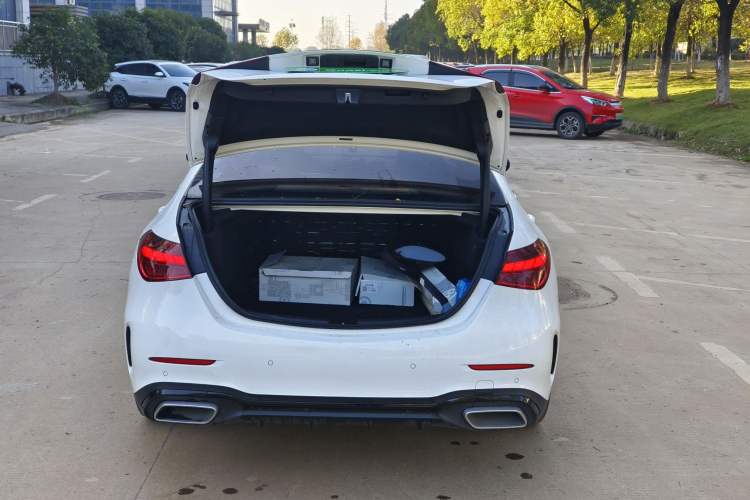 Used Mercedes-Benz C-Class 2023 Second Facelift C 260 L Starry Night Sports Edition
