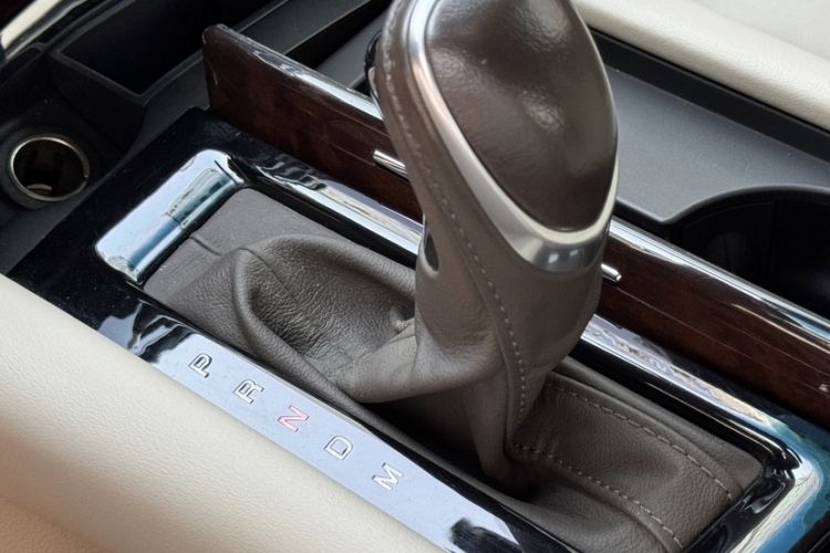 Used Cadillac XTS 2015 28T Comfort Model