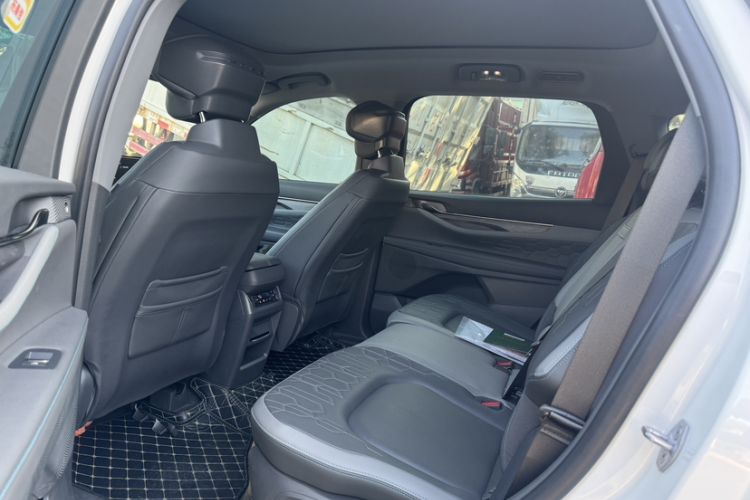 Used Ford Edge 2023 Ford Explorer L 2.0T EcoBoost E-Hybrid Two-Wheel Drive 7-Seater Luxury Model