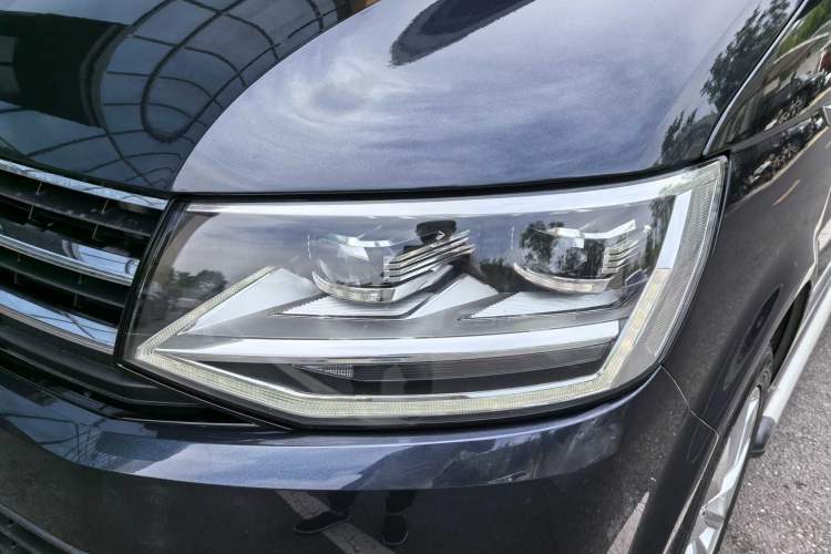 Used Volkswagen Multivan 2018 2.0 TSI Two-Wheel-Drive Luxury Edition 7 Seats
