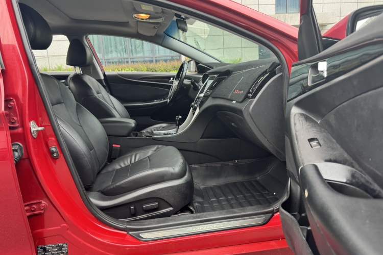 Used Hyundai Sonata 2014 2.4L Automatic Leading Edition China IV Standard
