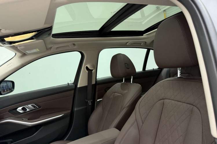 Used BMW 3 Series 2023 325Li M Sport Night Edition Package
