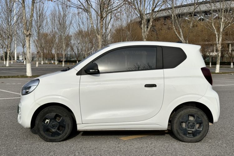 Used Roewe Clever 2021 302 km New Four-Seater Super-Efficient Version
