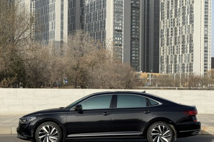 Used Volkswagen Passat 2022 380TSI Luxury Edition
