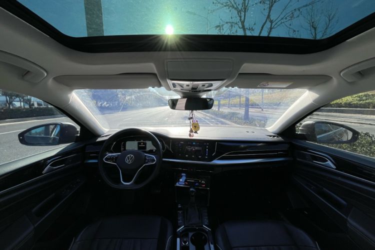 Used Volkswagen Passat 2023 330TSI Starry Luxury Edition
