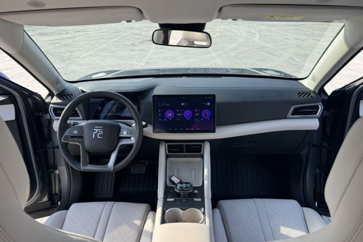 Used BYD Yuan UP 2024 401KM Leading Edition
