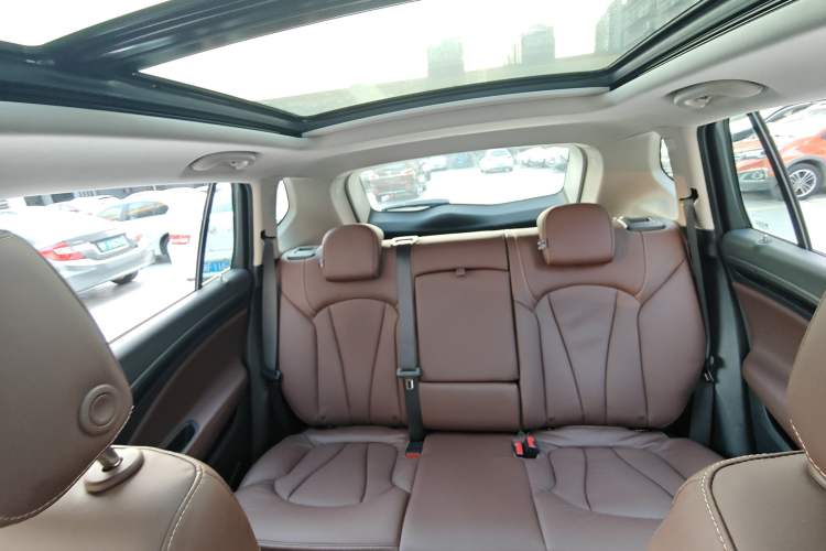 Used Buick Envision 2019 20T Two-Wheel Drive Luxury Version China VI Standard
