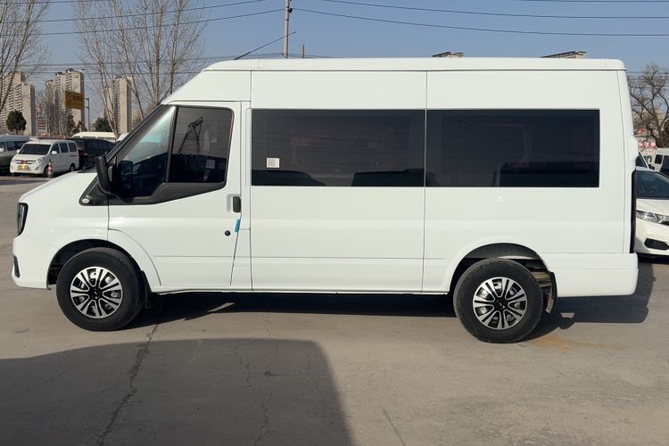 Used JMC Fushun 2023 2.0T Automatic Mid-Range Mid-Roof Commercial Multi-Purpose 7-Seater Passenger Vehicle