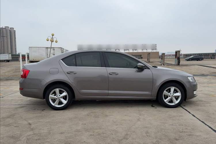 Used Skoda Octavia 2015 1.6L Automatic Yijun Edition
