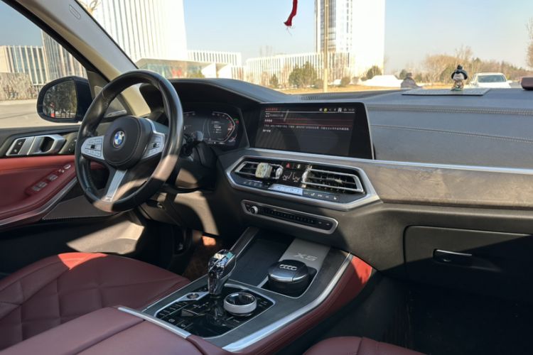 Used BMW X5 2022 Restyled xDrive 30Li Luxury Version M Sport Package