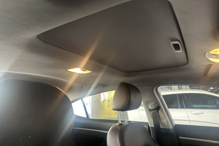 Used Hyundai Elantra 2016 1.6L Automatic ZhiXuan · Luxury Version
