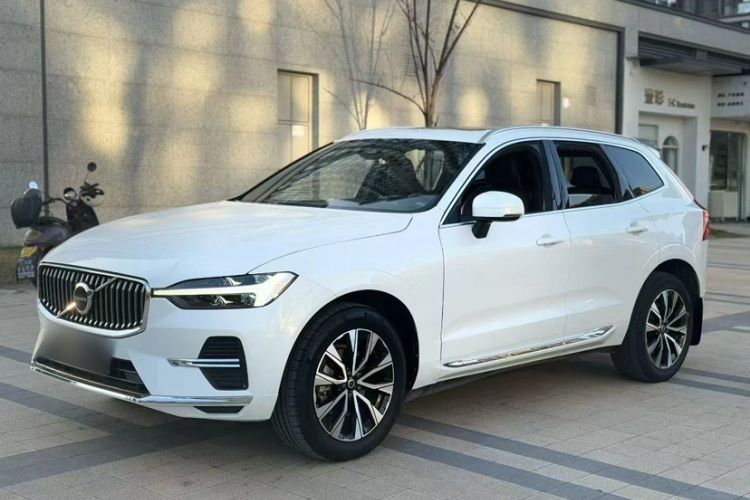 Used Volvo XC60 2023 B5 4x4 Smart Luxury Edition