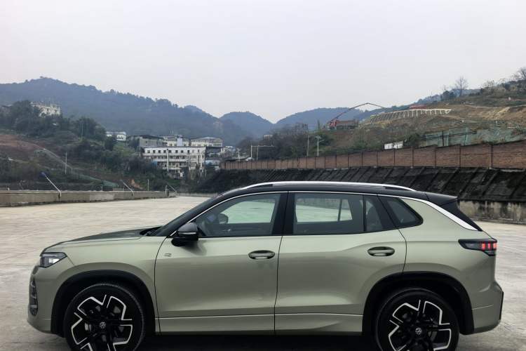 Used Volkswagen Tayron 2025 Tiguan L 380TSI 4Motion Luxury
