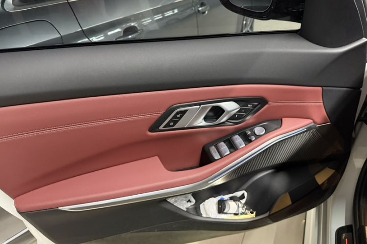 Used BMW i3 2025 eDrive 40 L Midnight Edition
