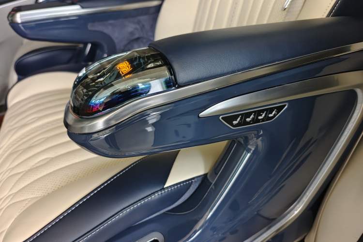 Used Buick GL8 2021 Land Cruiser Executive 652T Premium Model
