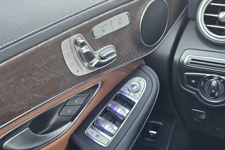 Used Mercedes-Benz GLC 2020 GLC 300 L 4MATIC Dynamic Edition
