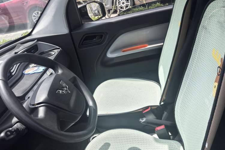 Used Wuling Hongguang MINIEV 2022 Easy Version Lithium Iron Phosphate
