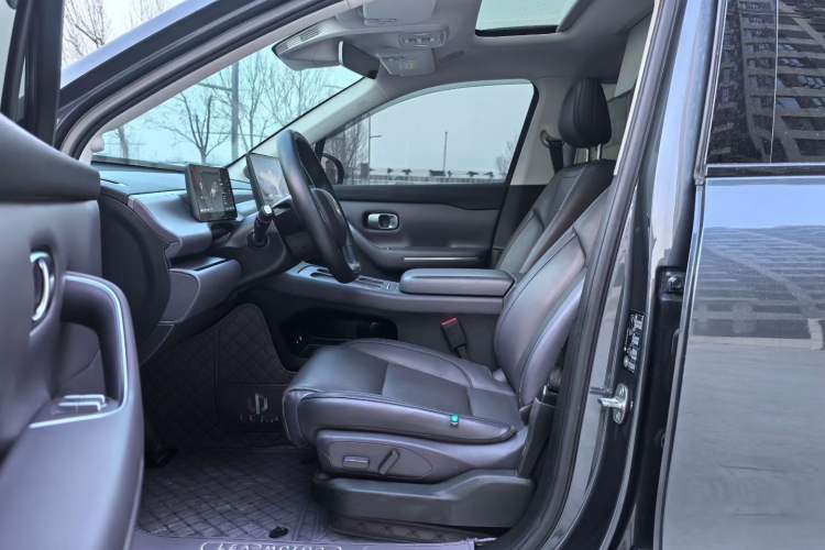 Used Leapmotor C16 2024 Range-Extended 200 Luxury Edition