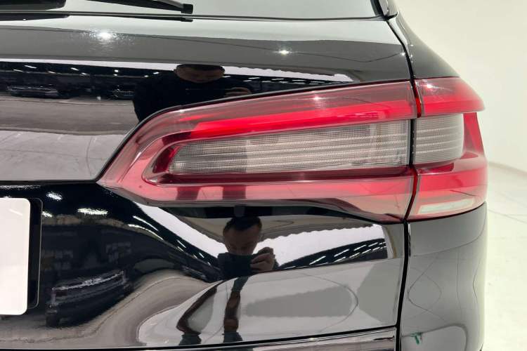 Used BMW X5 2021 xDrive40i Luxury Model with M Sport Package