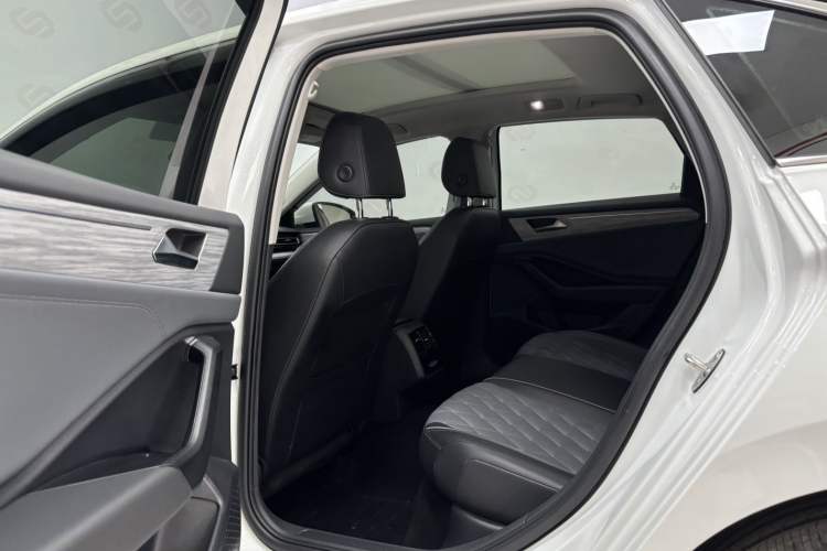 Used Volkswagen Sagitar 2024 300TSI DSG Excellence Edition
